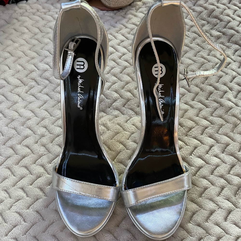 Brand new never work heels